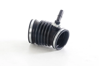 BSG30720125 BSG Патрубок інтеркулера Connect 09- (110 PS)